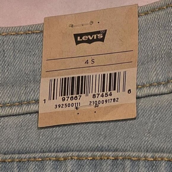 Women's Levi's® Classic Straight-Leg Jeans Color: Indigo Imagine Size: 27(US 4)S - Picture 4 of 4